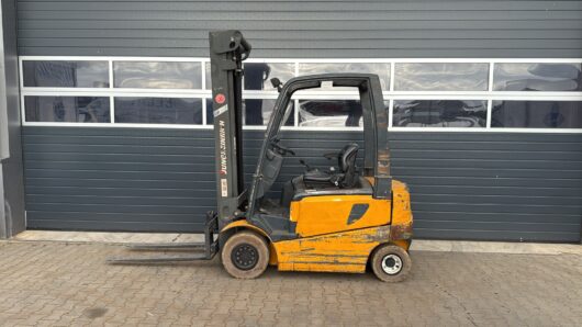 Jungheinrich EFGVac 25 MP bj 2003 accu2003 trippel mast